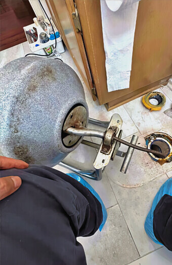 https://perthplumberservices.com.au/uploads/2025/06/emergency-plumbing-877321.jpg