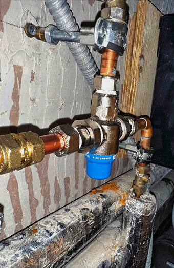 https://perthplumberservices.com.au/uploads/2025/06/emergency-plumbing-912174.jpg