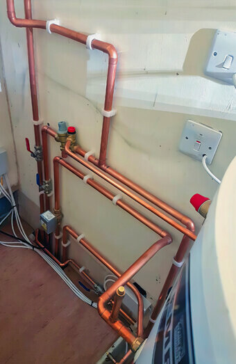 https://perthplumberservices.com.au/uploads/2025/06/hot-water-301986.jpg