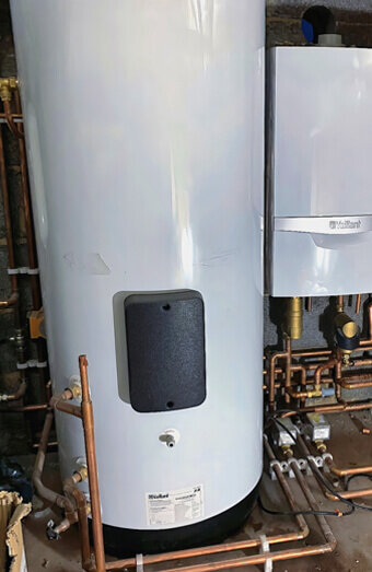 https://perthplumberservices.com.au/uploads/2025/06/hot-water-410504.jpg