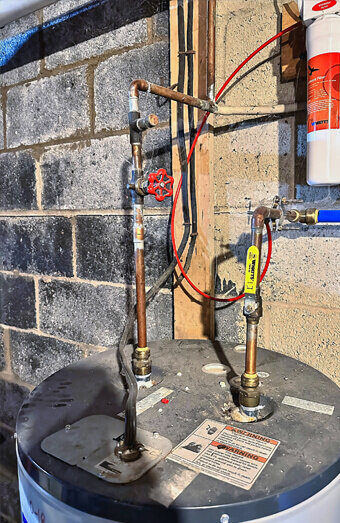 https://perthplumberservices.com.au/uploads/2025/06/hot-water-876058.jpg